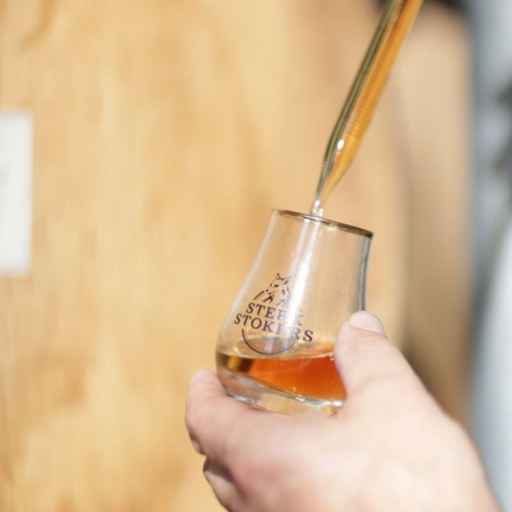 [A6727] Bruine Rum "Jack Fox 43%"